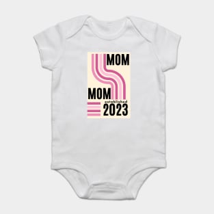 mom established 2023, new mom, mom to be pink girl gender reveal, baby shower retro style Baby Bodysuit